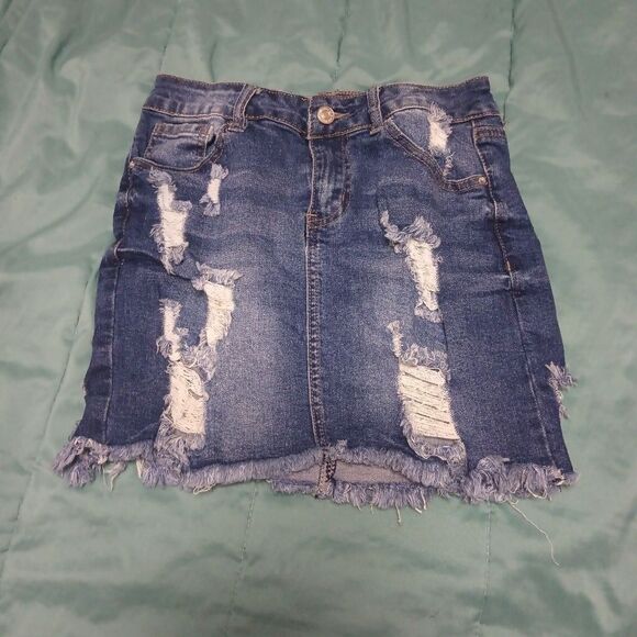 Faded Glory brand Denim Skirt Size: 26 waist                   (0862) - Picture 1 of 5